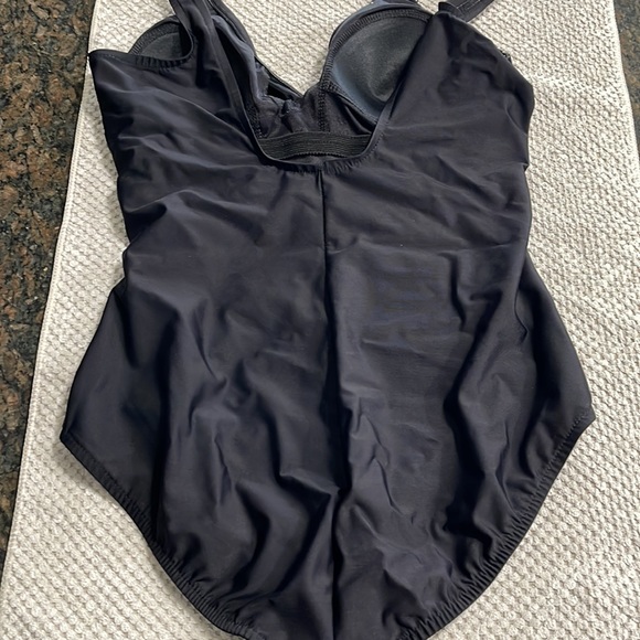 Trimshaper 1 piece Bathing Suit. New. Never worn. - Picture 3 of 5